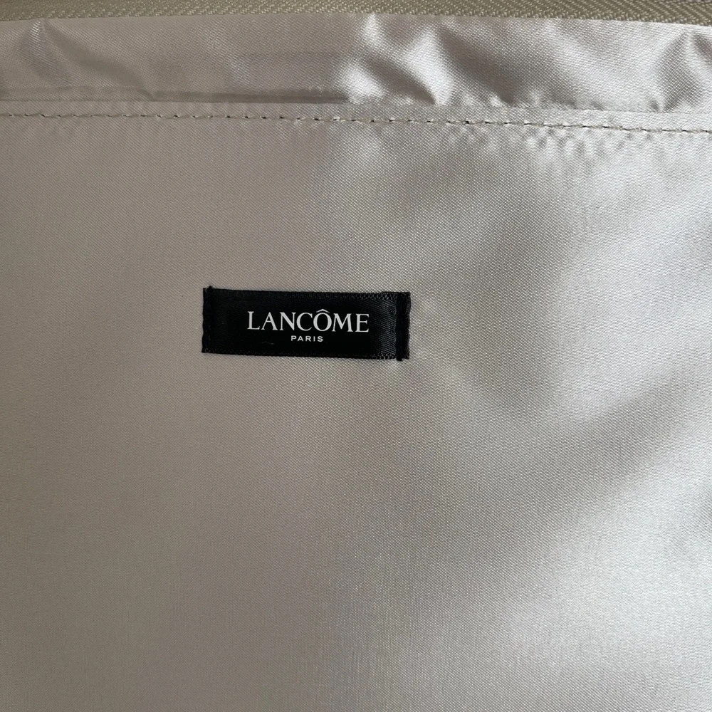 Lancome Makeup Up